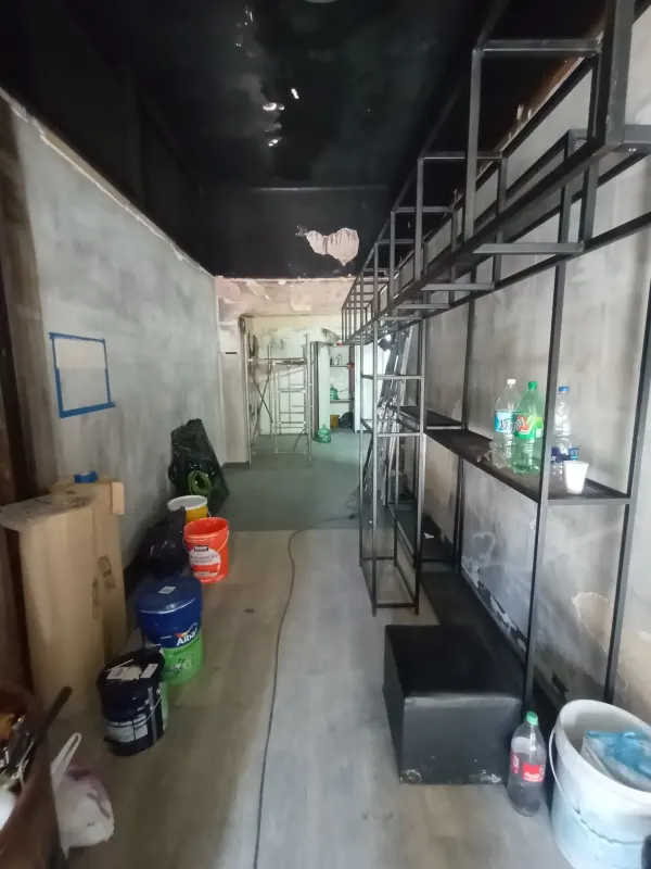 Remodelación comercial post-incendio, foto 4